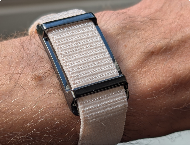 Smartband in the hand